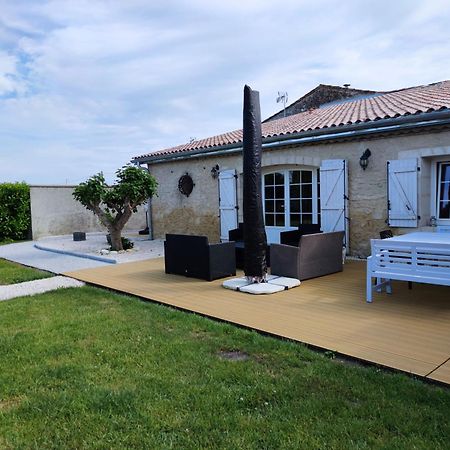 Domaine Des Pres De Joussac - Protocole Sanitaire Strict Vila Jau-Dignac-et-Loirac Exterior foto